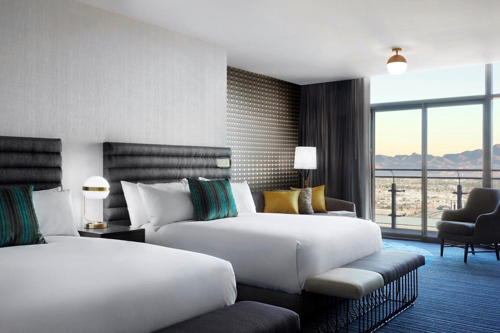 The Cosmopolitan Of Las Vegas Dış mekan fotoğraf A guest room at the Hilton Grand Vacations at Resorts World